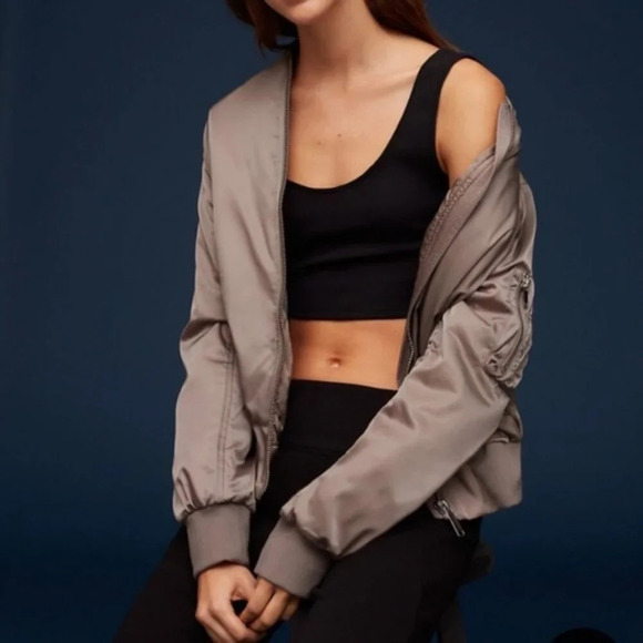 Aritzia The Group Babaton Gilman Classic Bomber Jacket Coat Modern Taupe NWT - Picture 1 of 12